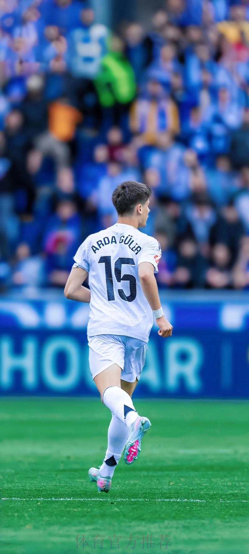 阿斯:阿拉巴作为中场出战过 是皇马中场应急选择